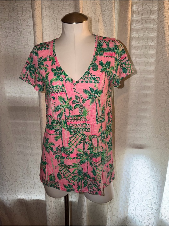 Lilly Pulitzer Tops - Lilly Pulitzer short-sleeve top